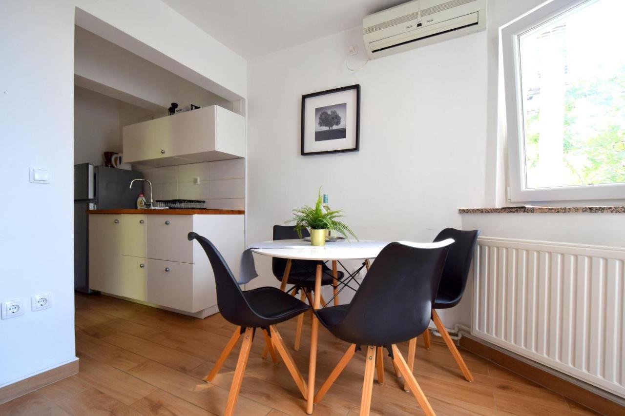 Apartments Julia Čižići Buitenkant foto