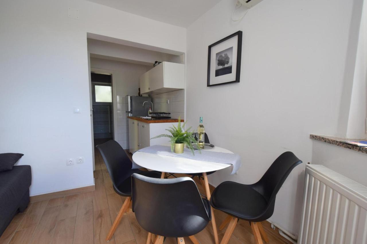 Apartments Julia Čižići Buitenkant foto