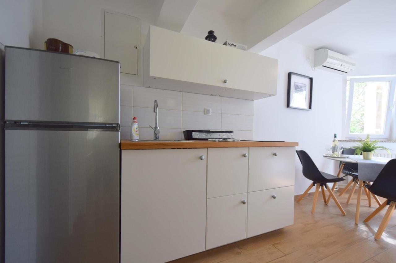 Apartments Julia Čižići Buitenkant foto