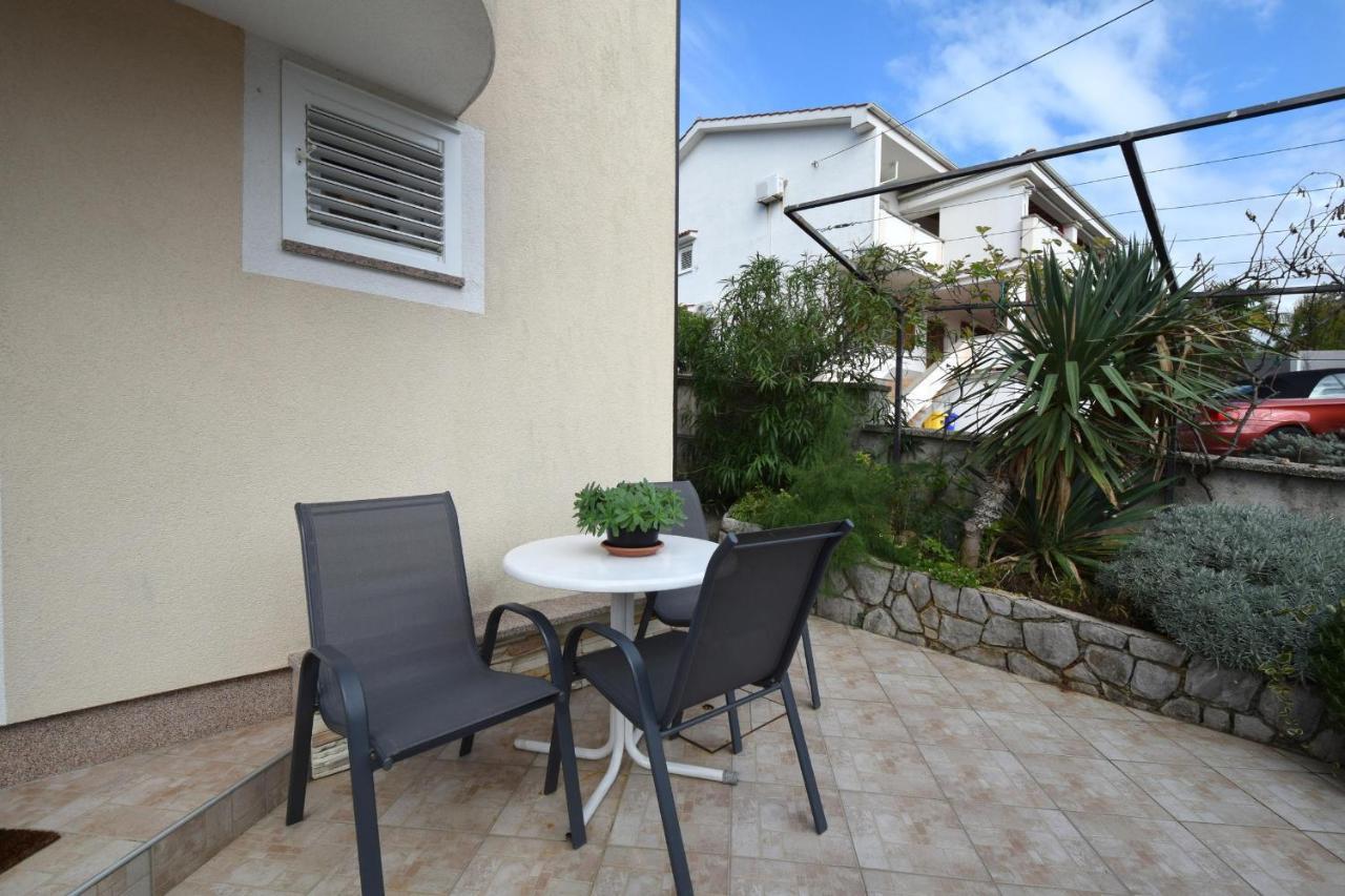 Apartments Julia Čižići Buitenkant foto