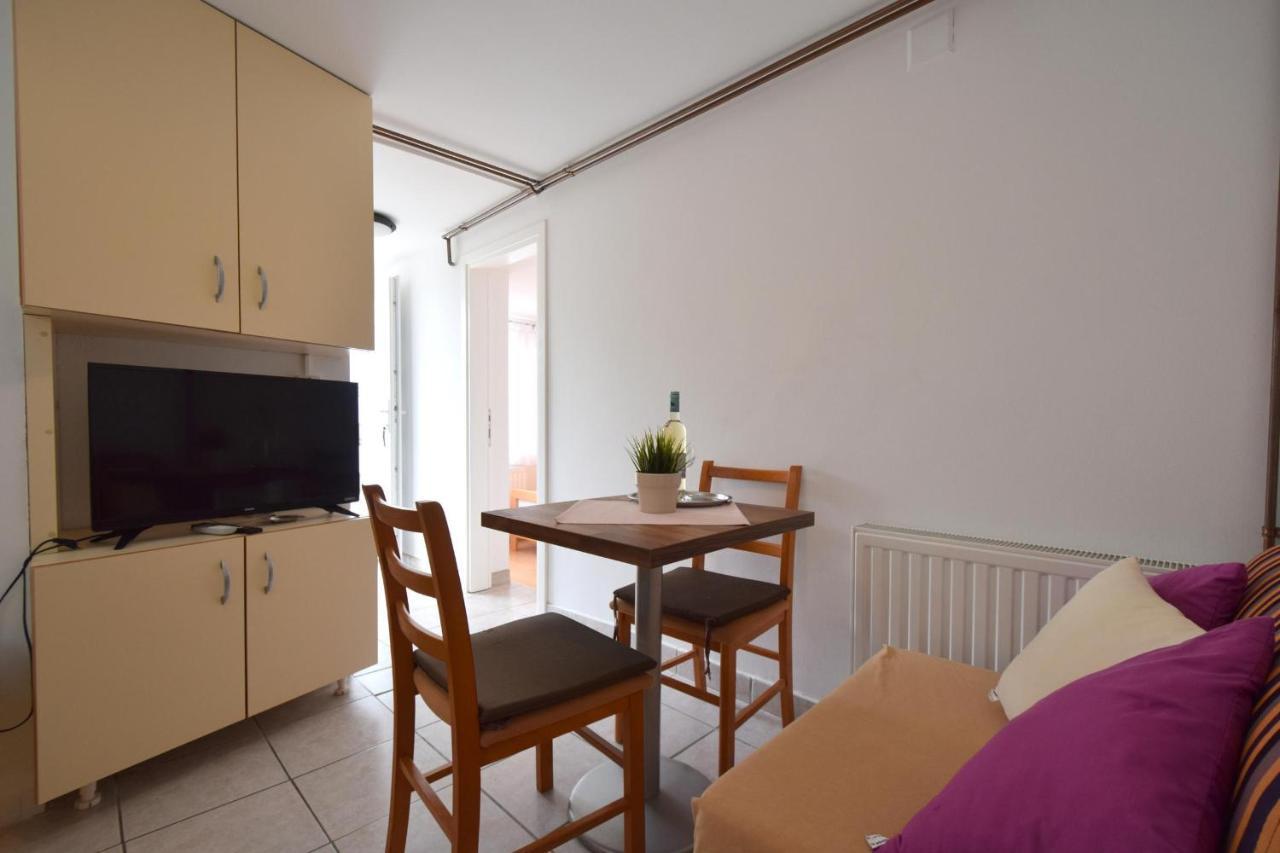 Apartments Julia Čižići Buitenkant foto