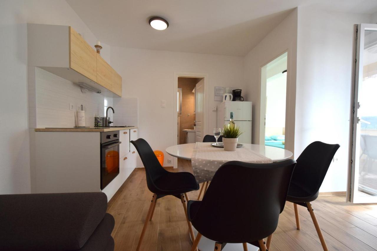 Apartments Julia Čižići Buitenkant foto